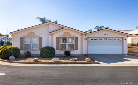1250 N Kirby St #240, Hemet, CA 92545