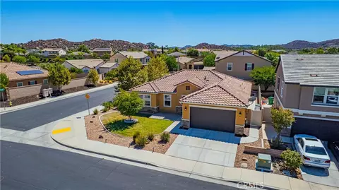 25299 Hitch Rail Ln, Menifee, CA 92584