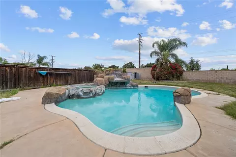 31250 Comotilo Ct, Temecula, CA 92592