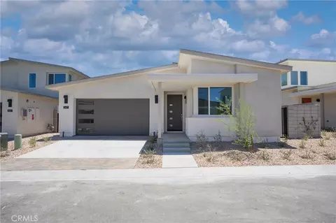 247 Mustang Ln, Palm Springs, CA 92262