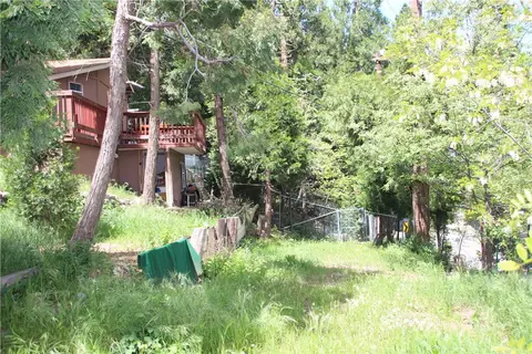 Exterior - 23370 Seeley Way, Crestline, CA 92325 photo 12 of 13