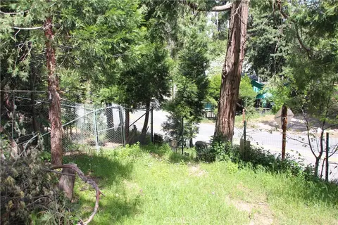 Exterior - 23370 Seeley Way, Crestline, CA 92325 photo 9 of 13