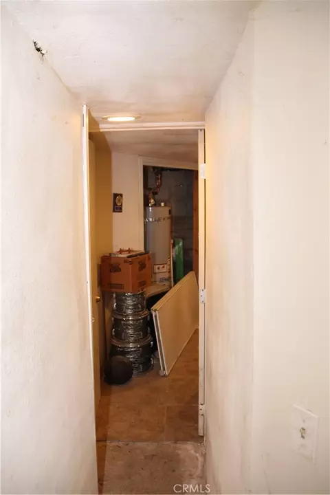 Entry Way - 23370 Seeley Way, Crestline, CA 92325 photo 3 of 5