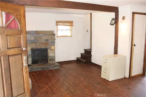 Living - 23370 Seeley Way, Crestline, CA 92325 photo 2 of 2