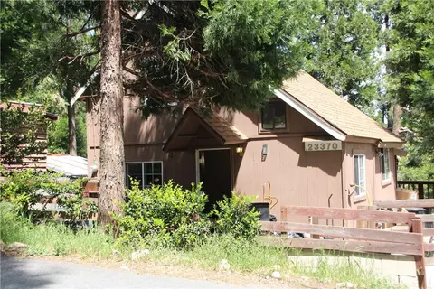 Exterior - 23370 Seeley Way, Crestline, CA 92325 photo 4 of 13