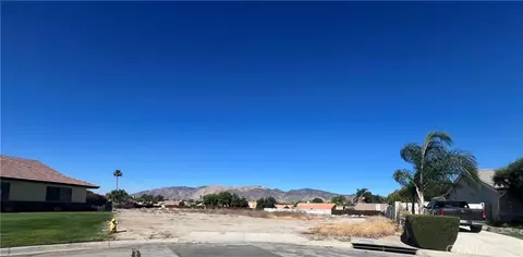 3702 English, Hemet, CA 92544