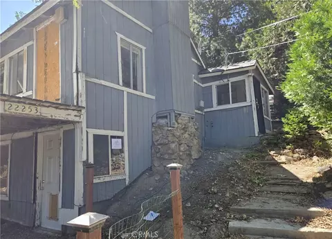 22253 Pine Dr, Cedarpines Park, CA 92322