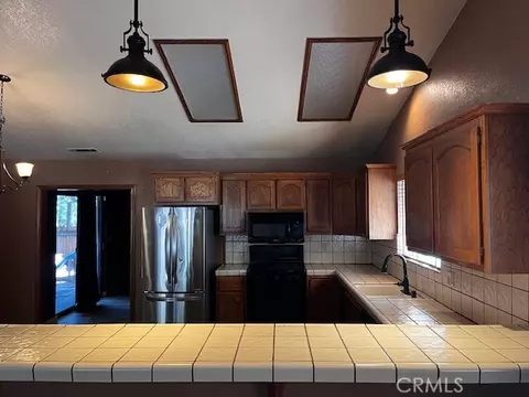 Kitchen - 1064 Pine, Big Bear City, CA 92314 photo 7 of 7