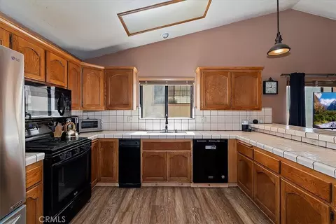 Kitchen - 1064 Pine, Big Bear City, CA 92314 photo 2 of 7