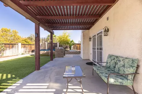 Exterior - 39779 Oak Cliff Dr, Temecula, CA 92591 photo 4 of 8