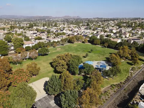 View/Area - 39779 Oak Cliff Dr, Temecula, CA 92591 photo 2 of 10