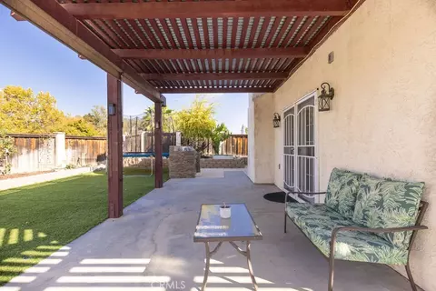 Exterior - 39779 Oak Cliff Dr, Temecula, CA 92591 photo 5 of 8