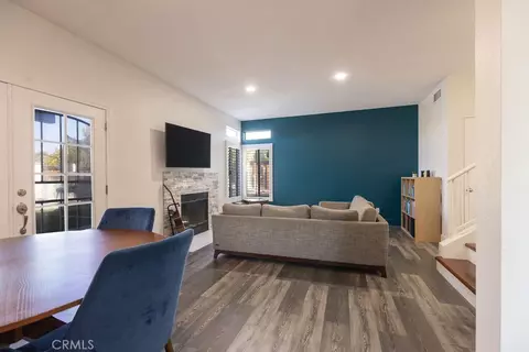 Living - 39779 Oak Cliff Dr, Temecula, CA 92591 photo 1 of 3