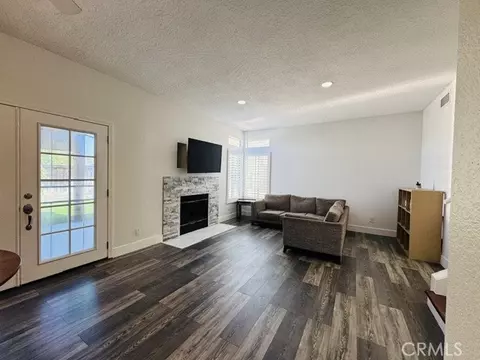 Living - 39779 Oak Cliff Dr, Temecula, CA 92591 photo 1 of 1