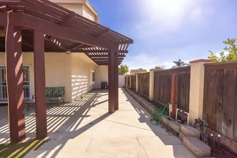 Exterior - 39779 Oak Cliff Dr, Temecula, CA 92591 photo 6 of 8