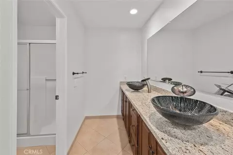 Bath - 4346 Los Padres Dr, Fallbrook, CA 92028 photo 2 of 2