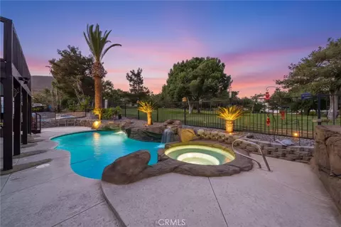 8215 Tamarind Ln, Jurupa Valley, CA 92509