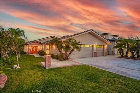 30489 Sea Horse Cir, Canyon Lake, CA 92587