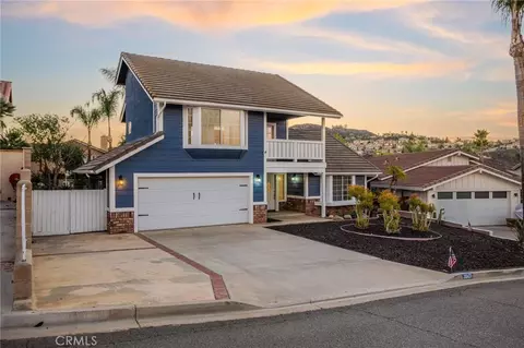 30471 Caliente Pl, Canyon Lake, CA 92587
