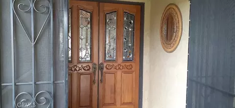 Entry Way - 1484 Pepper Tree Dr, Hemet, CA 92543 photo 2 of 3