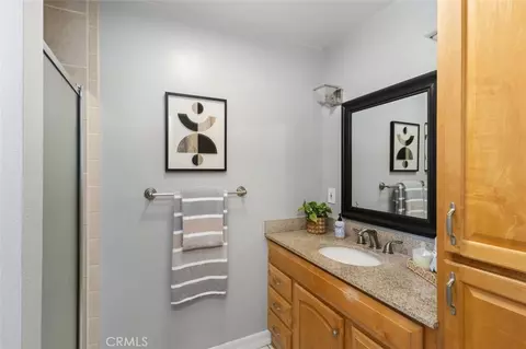 Bath - 123 E Wilson, Orange, CA 92867 photo 3 of 3