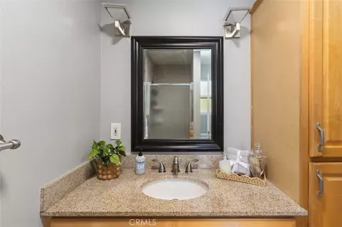 Bath - 123 E Wilson, Orange, CA 92867 photo 2 of 3