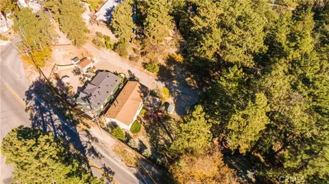 View/Area - 23700 Clement Way, Idyllwild, CA 92549 photo 2 of 7