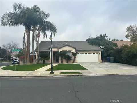10622 Yosemite Falls Ave, Bakersfield, CA 93312