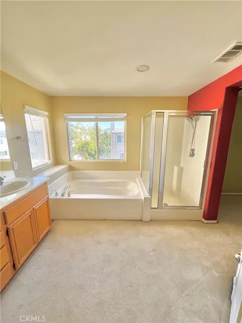 Bath - 27145 Cherry Grove Ct, Temecula, CA 92591 photo 4 of 5