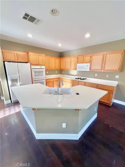 Kitchen - 27145 Cherry Grove Ct, Temecula, CA 92591 photo 4 of 5