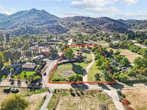17551 Holden, Perris, CA 92570