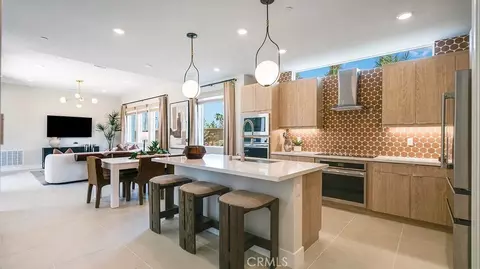 2690 Maverick Ln, Palm Springs, CA 92264