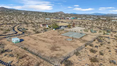 View/Area - 1998 Cambria Ave, Landers, CA 92285 photo 6 of 11