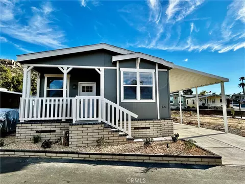 1536 S State St #122, Hemet, CA 92543