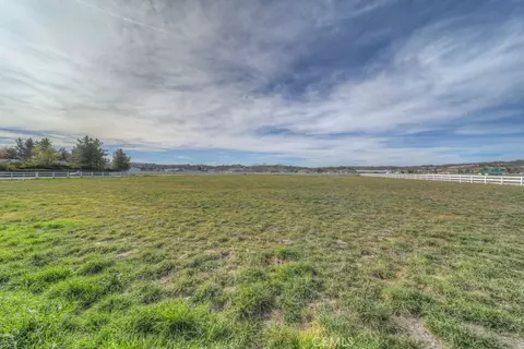 300 Flightline Way, Aguanga, CA 92536