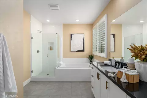 Bath - 35555 Orchard Trl, Fallbrook, CA 92028 photo 1 of 3