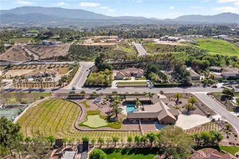 View/Area - 41570 Avenida Bordeaux, Temecula, CA 92592 photo 4 of 7