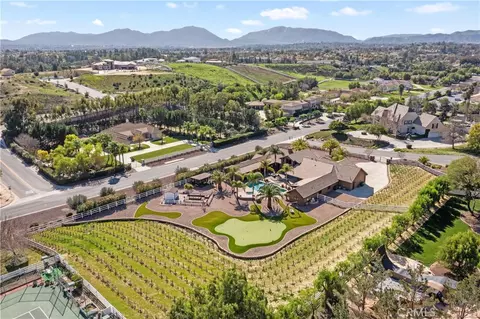 View/Area - 41570 Avenida Bordeaux, Temecula, CA 92592 photo 2 of 7