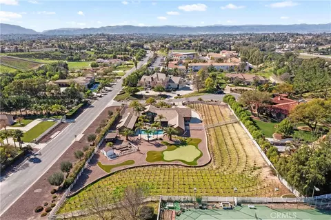 View/Area - 41570 Avenida Bordeaux, Temecula, CA 92592 photo 3 of 7