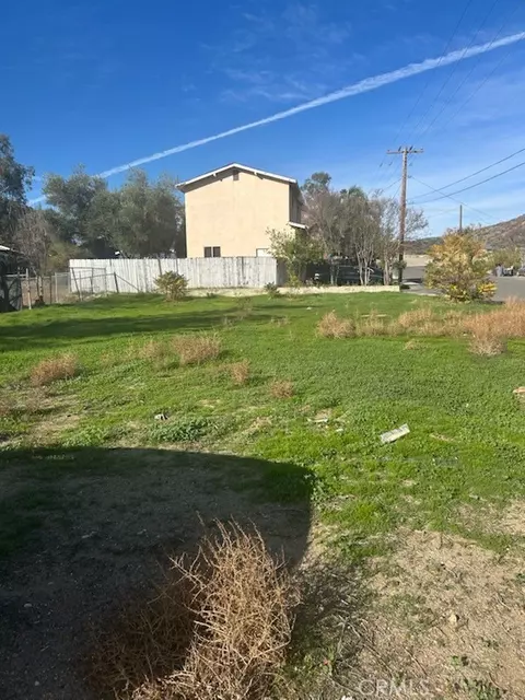 419 N Langstaff, Lake Elsinore, CA 92530
