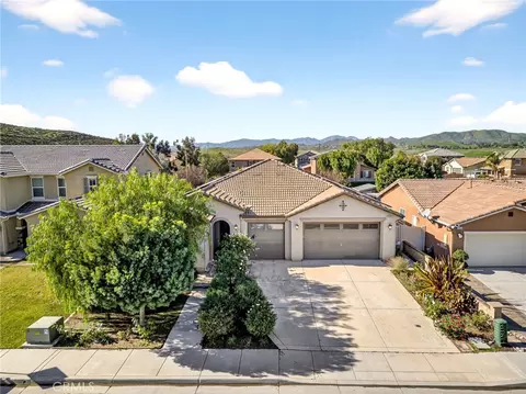 3470 Yellowstone Ct, Perris, CA 92570