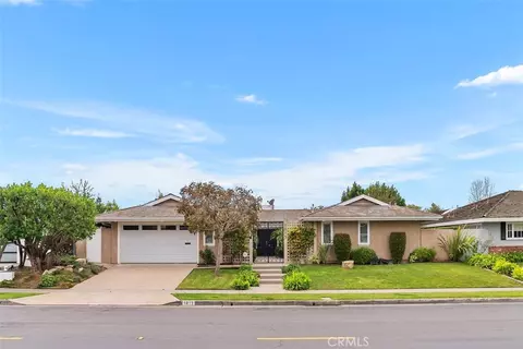 1015 Nottingham Rd, Newport Beach, CA 92660