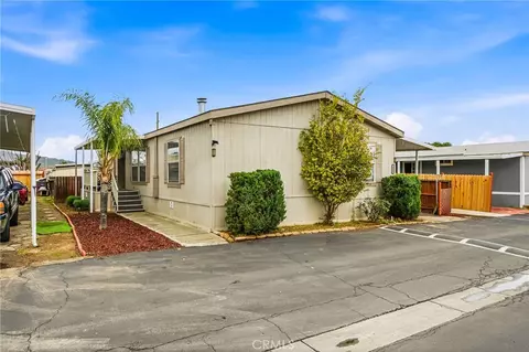 25350 Santiago Dr #162, Moreno Valley, CA 92551