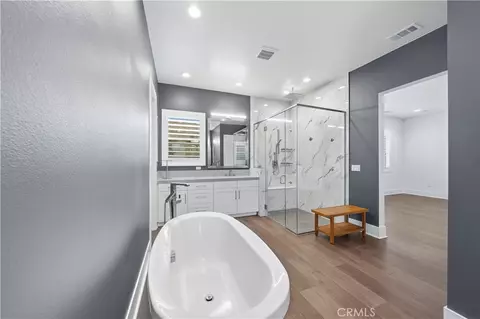Bath - 32225 Daybrook Ter, Temecula, CA 92591 photo 2 of 4