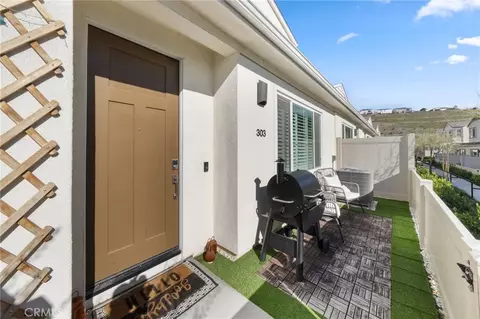 Exterior - 303 Sweet Pl, Fallbrook, CA 92028 photo 1 of 5