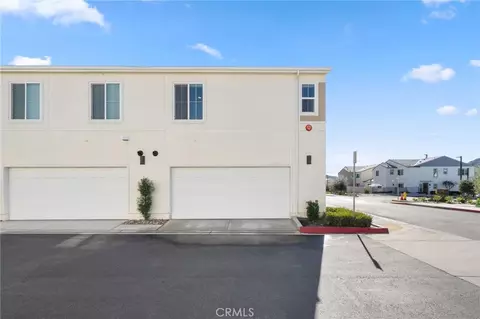 Exterior - 303 Sweet Pl, Fallbrook, CA 92028 photo 2 of 5