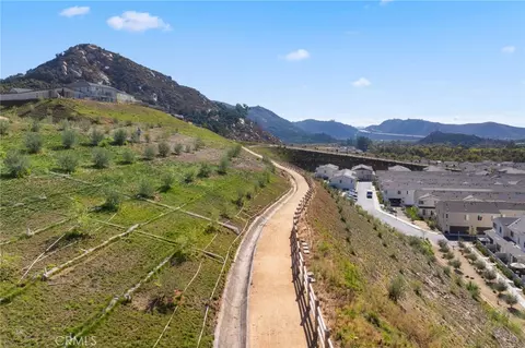 View/Area - 303 Sweet Pl, Fallbrook, CA 92028 photo 4 of 15