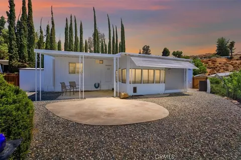22780 Skylink, Canyon Lake, CA 92587