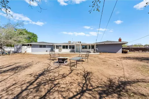 Exterior - 14636 Choco Rd, Apple Valley, CA 92307 photo 10 of 11