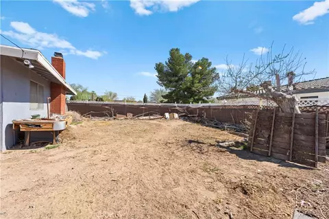 Exterior - 14636 Choco Rd, Apple Valley, CA 92307 photo 8 of 11